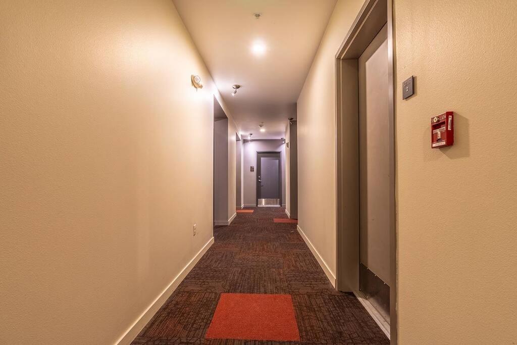 One Bedroom Luxury Apartment Seattle Eksteriør bilde