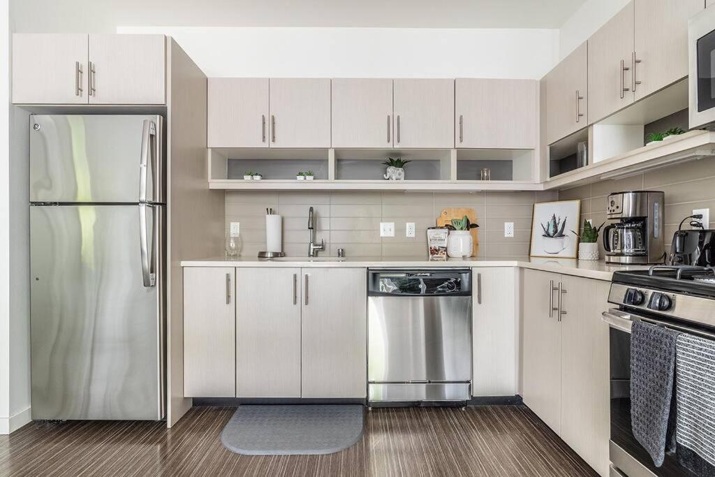 One Bedroom Luxury Apartment Seattle Eksteriør bilde