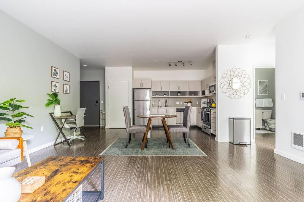 One Bedroom Luxury Apartment Seattle Eksteriør bilde